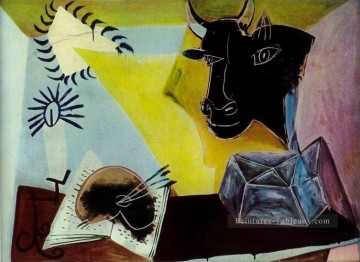  1938 Art - Nature morte à la tête de taureau noir 1938 cubiste